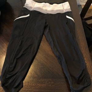 Lululemon runners crop leggings